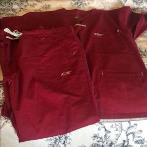 XS IguanaMed wine colored scrub set